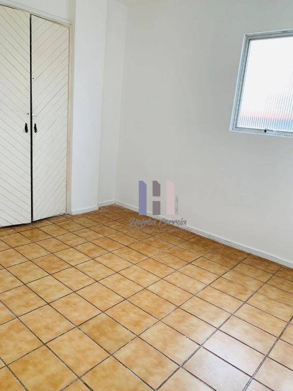 Apartamento para alugar com 3 quartos, 90m² - Foto 8