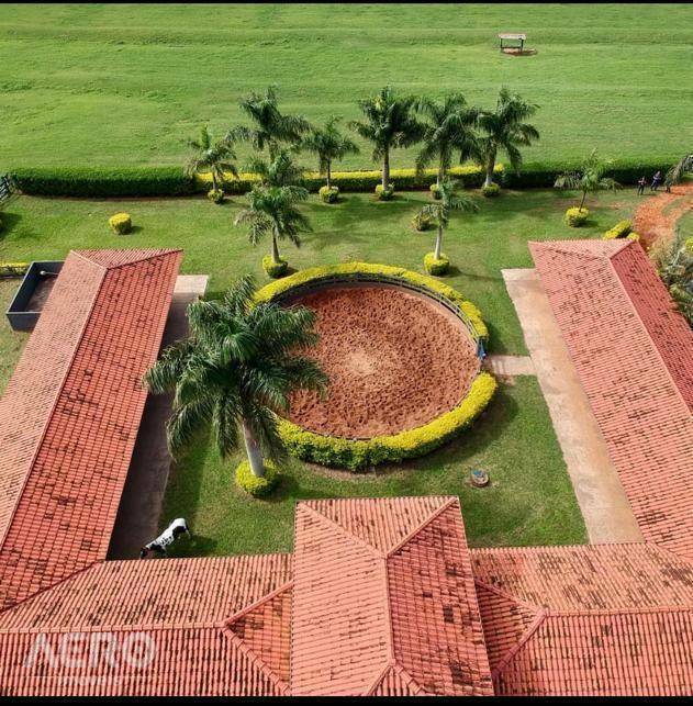 Fazenda à venda com 3 quartos, 400m² - Foto 1