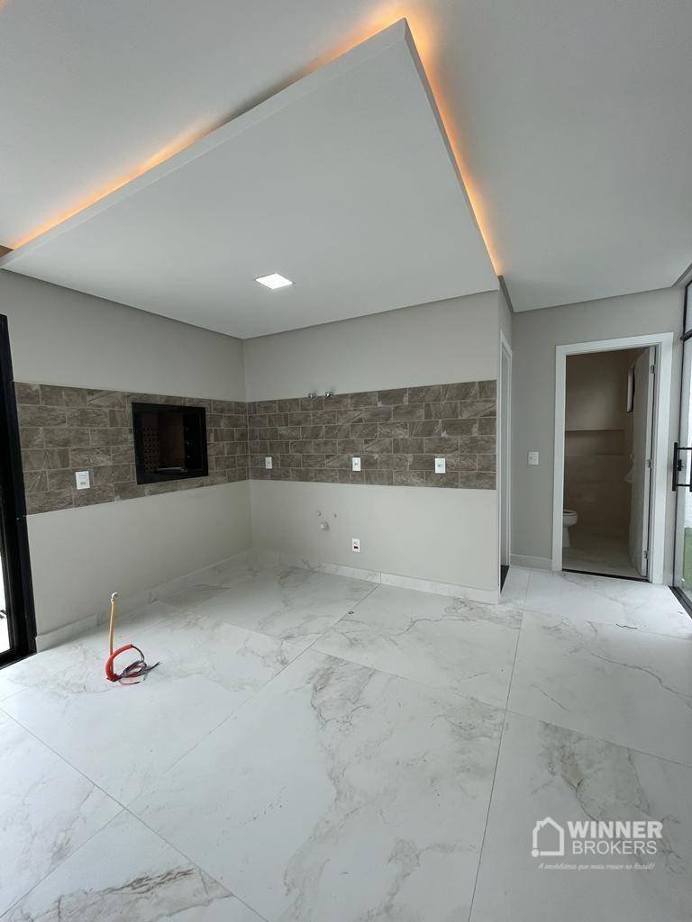 Casa à venda com 3 quartos, 186m² - Foto 7