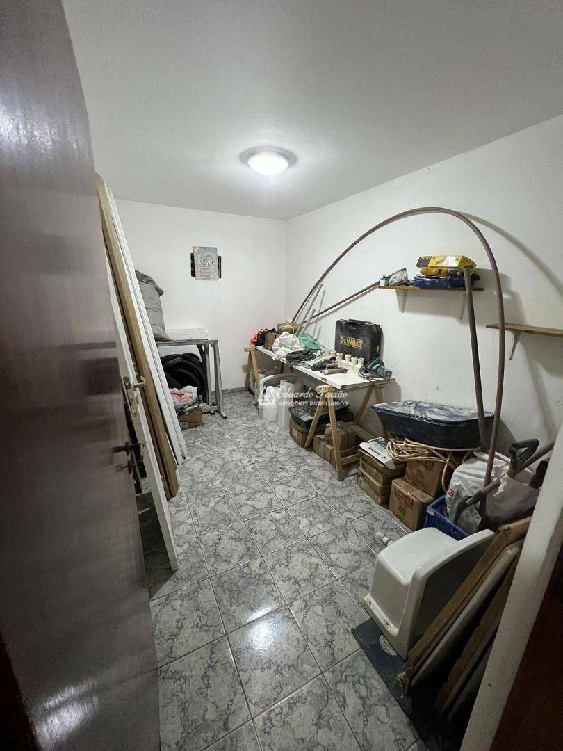 Sobrado à venda e aluguel com 3 quartos, 220m² - Foto 39