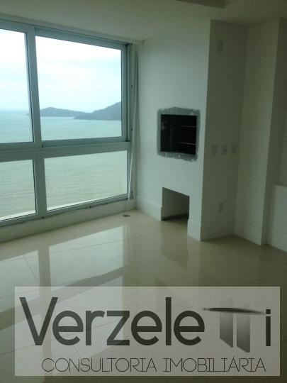 Apartamento à venda com 3 quartos, 180m² - Foto 3