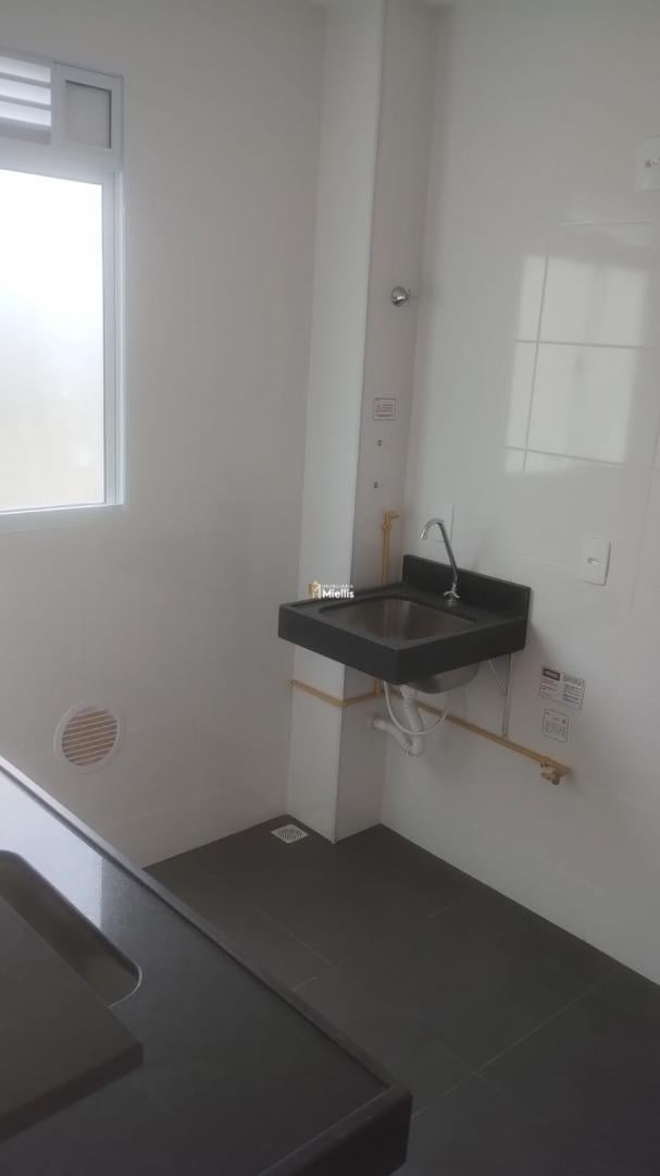 Apartamento à venda com 2 quartos, 40m² - Foto 2