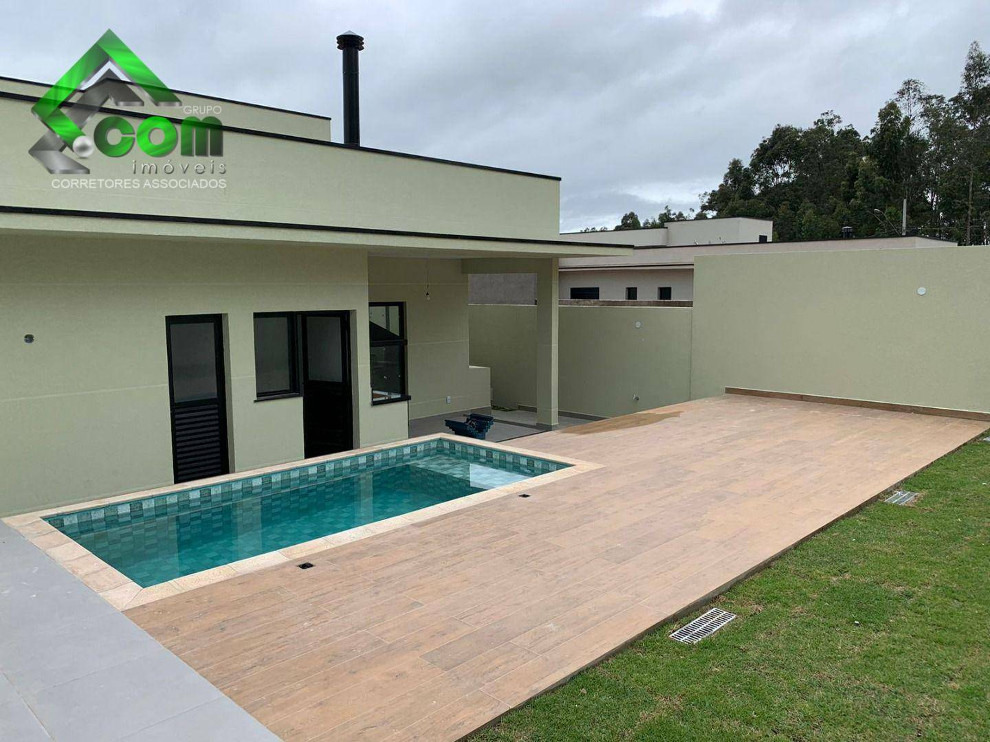 Casa à venda com 3 quartos, 167m² - Foto 2