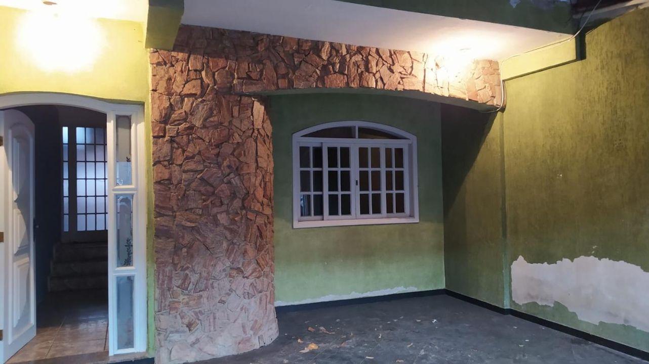 Casa à venda com 5 quartos, 200m² - Foto 11