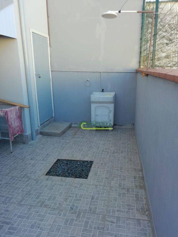 Sobrado à venda com 5 quartos, 200m² - Foto 17