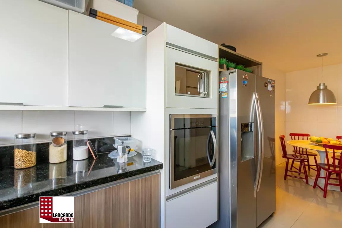 Apartamento à venda com 4 quartos, 213m² - Foto 4