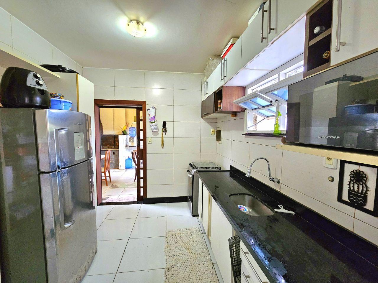 Casa de Condomínio à venda com 3 quartos, 200m² - Foto 9