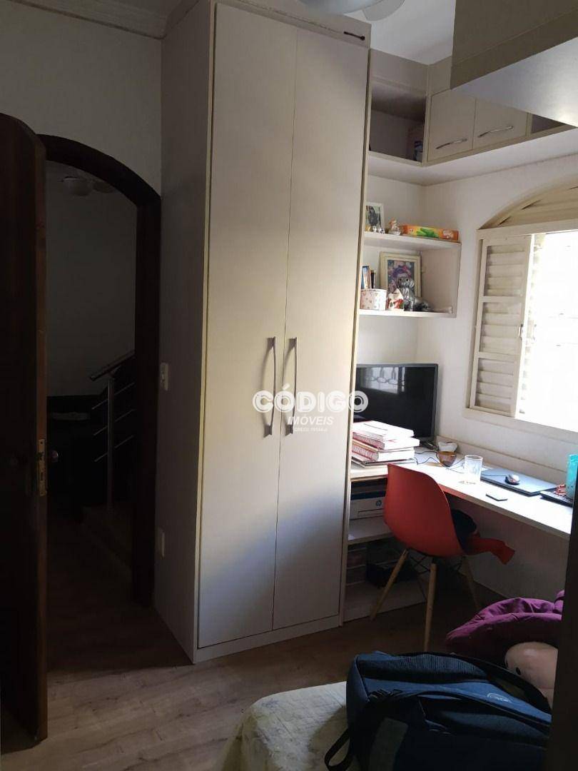 Sobrado à venda com 3 quartos, 234m² - Foto 33