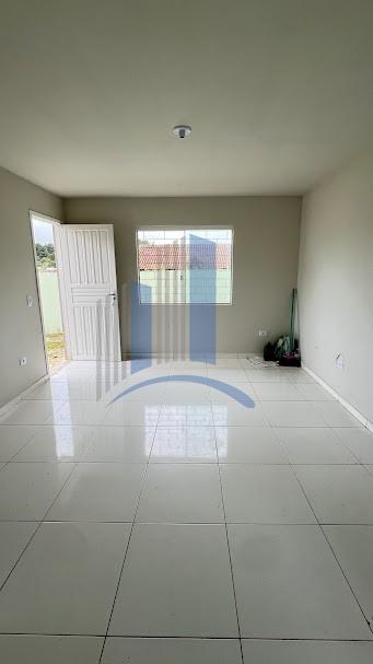 Casa à venda com 3 quartos, 52m² - Foto 8