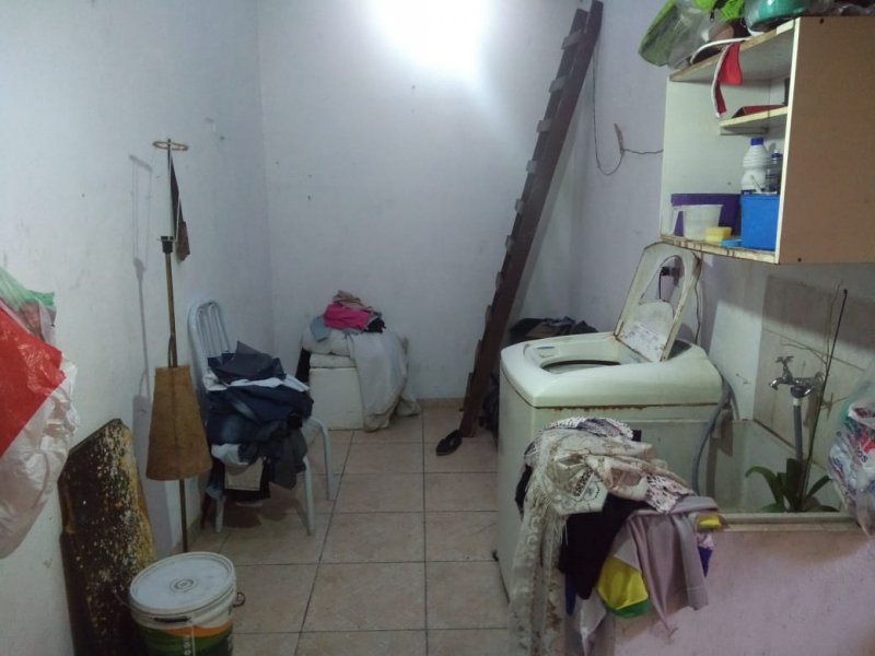 Casa à venda com 2 quartos, 90m² - Foto 4