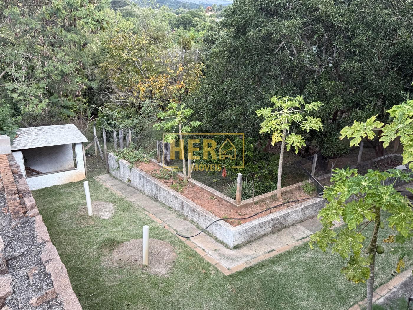 Chácara à venda com 7 quartos, 2120m² - Foto 27