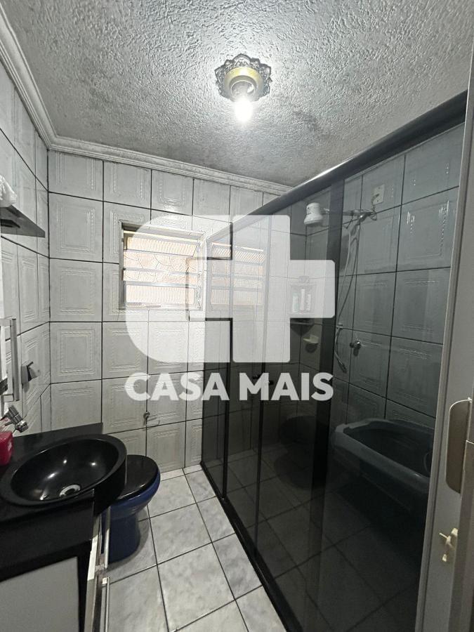 Casa à venda com 6 quartos, 250m² - Foto 5