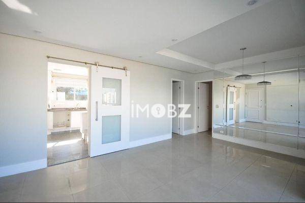 Apartamento à venda com 3 quartos, 113m² - Foto 2