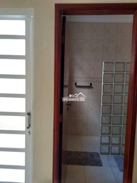 Casa à venda com 2 quartos, 125m² - Foto 11