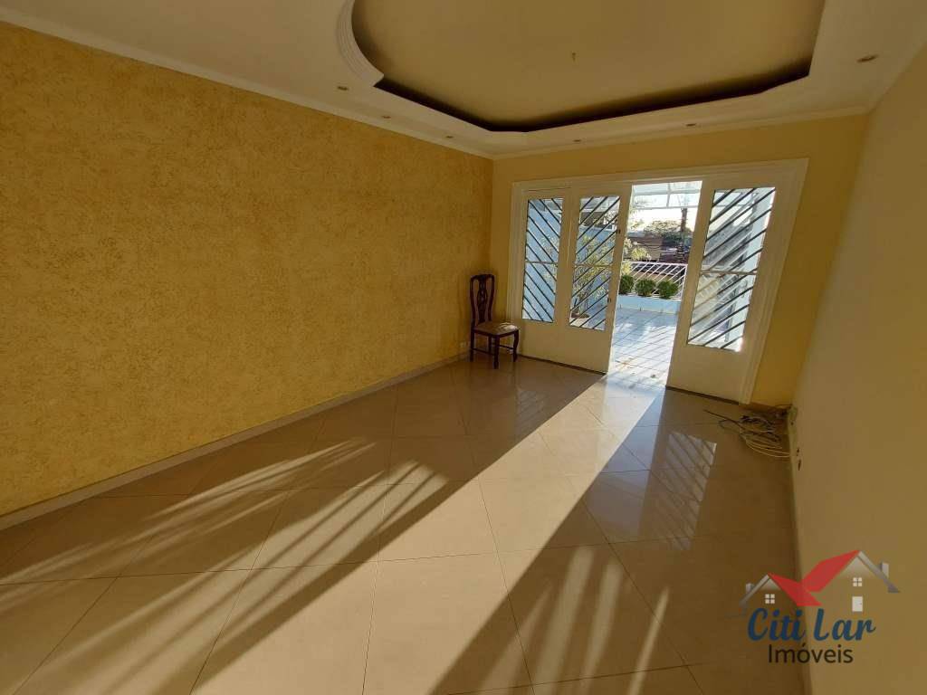 Sobrado à venda com 3 quartos, 238m² - Foto 4