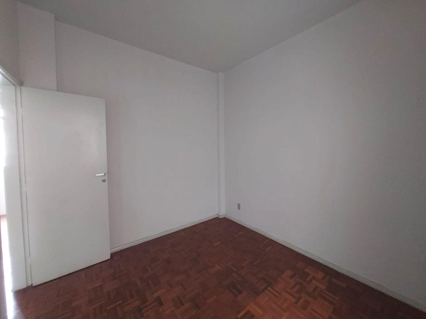 Apartamento à venda com 4 quartos, 110m² - Foto 8