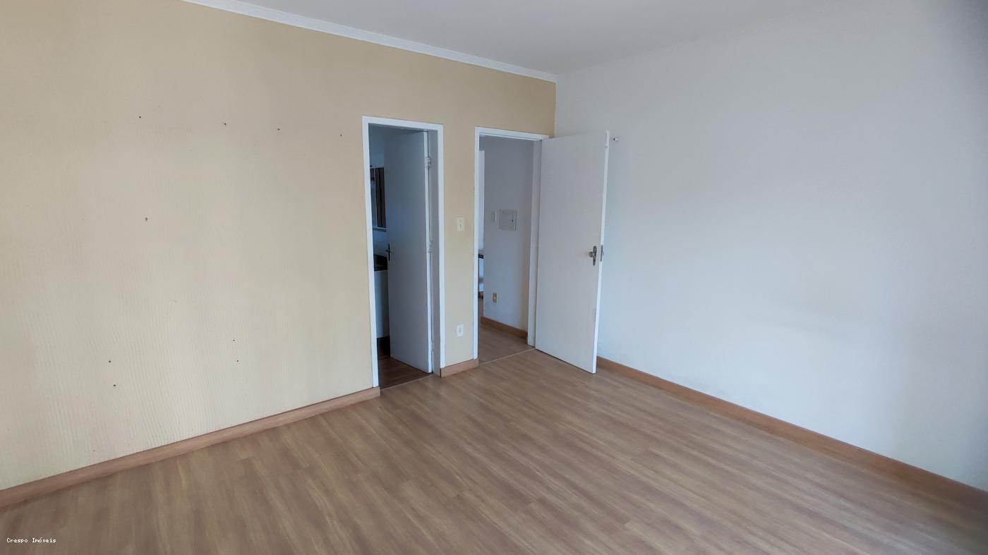 Casa à venda com 6 quartos, 220m² - Foto 8