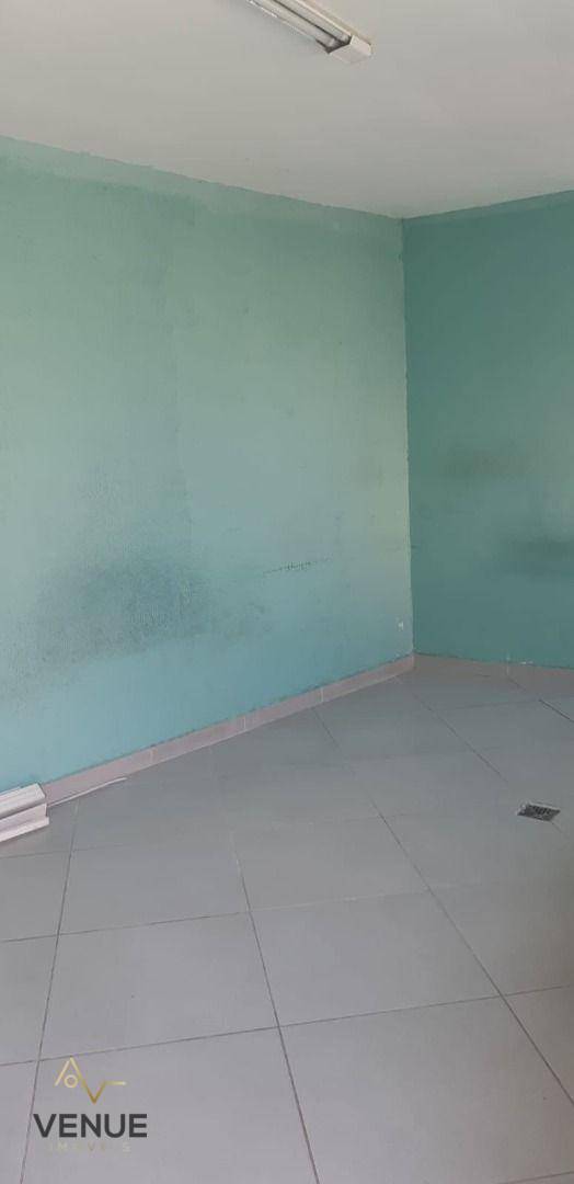 Sobrado à venda com 3 quartos, 240m² - Foto 2