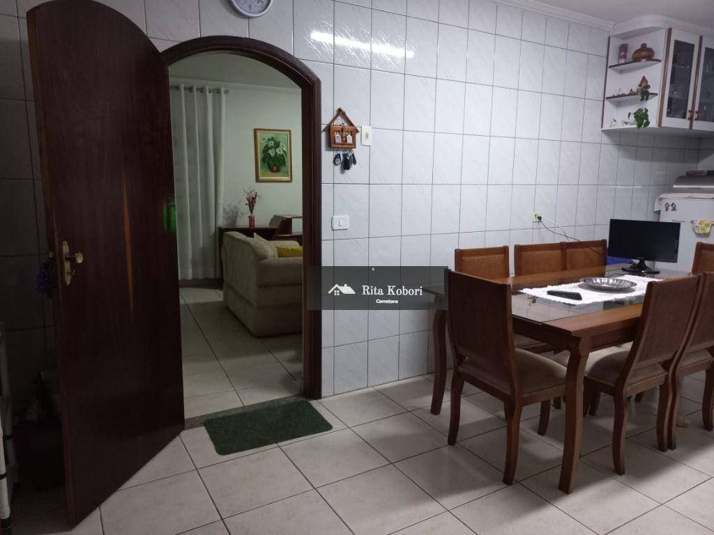 Sobrado à venda com 3 quartos, 8m² - Foto 1