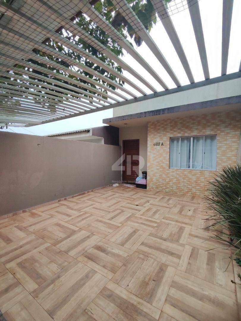 Casa à venda com 2 quartos, 60m² - Foto 2