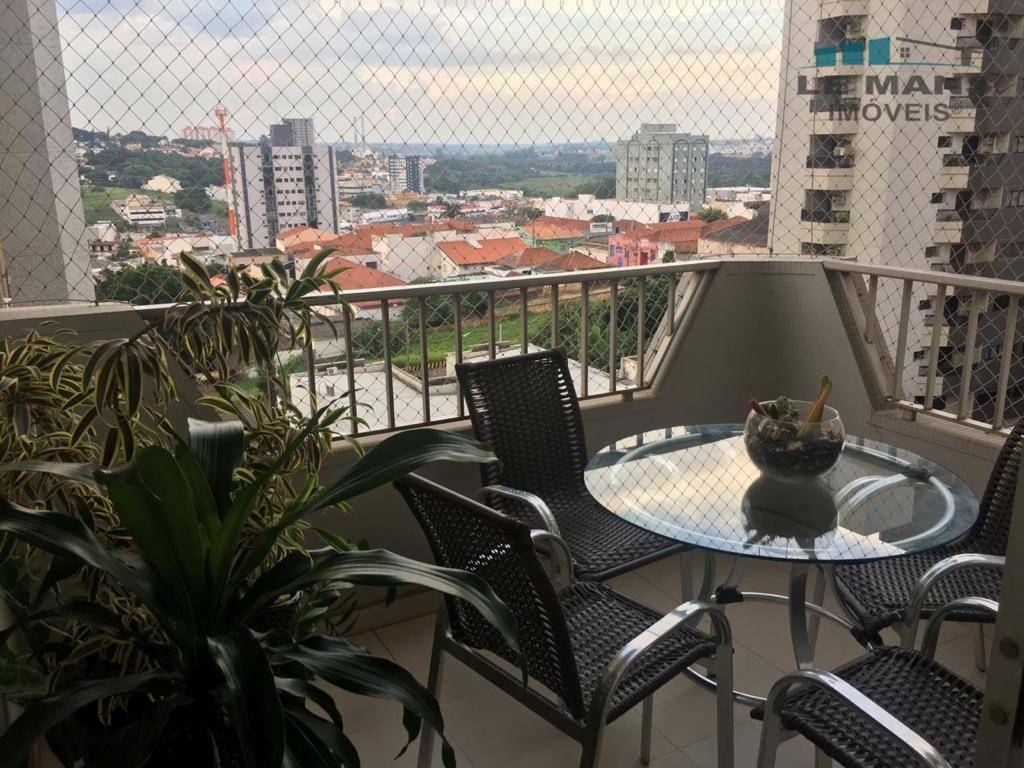 Apartamento à venda com 3 quartos, 145m² - Foto 1