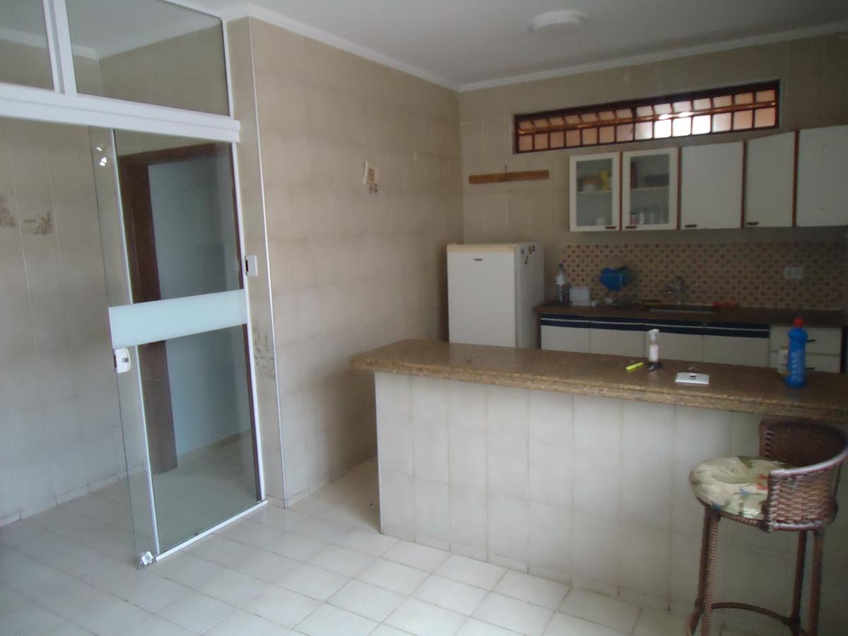 Casa à venda com 2 quartos, 137m² - Foto 1