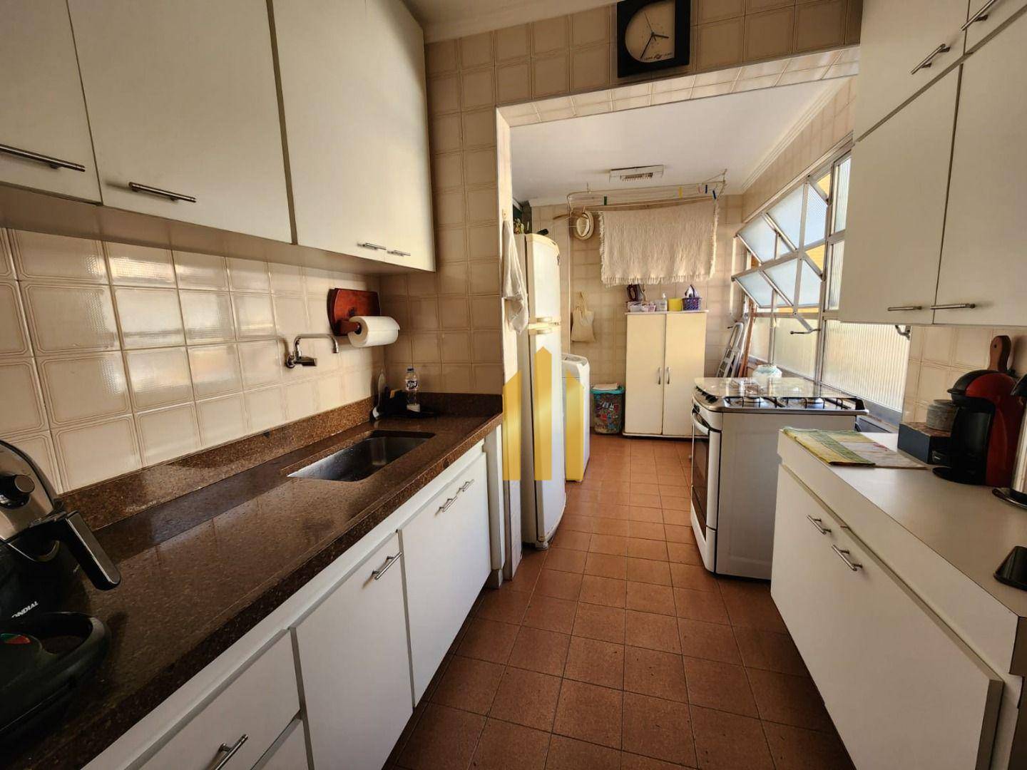 Apartamento à venda com 2 quartos, 70m² - Foto 10