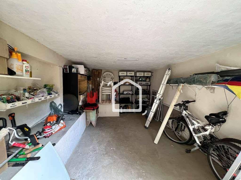 Casa de Condomínio à venda com 4 quartos, 400m² - Foto 48