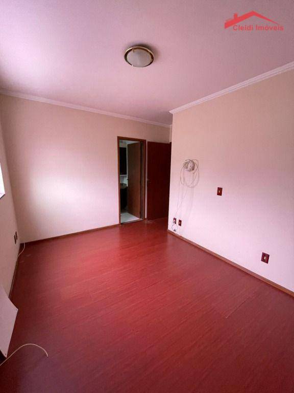 Apartamento à venda com 2 quartos, 68m² - Foto 5