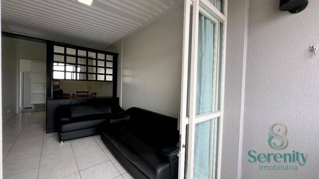 Apartamento para alugar com 2 quartos, 65m² - Foto 13