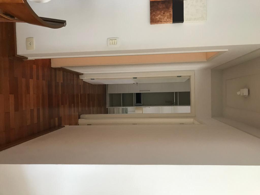 Apartamento à venda com 2 quartos, 75m² - Foto 2