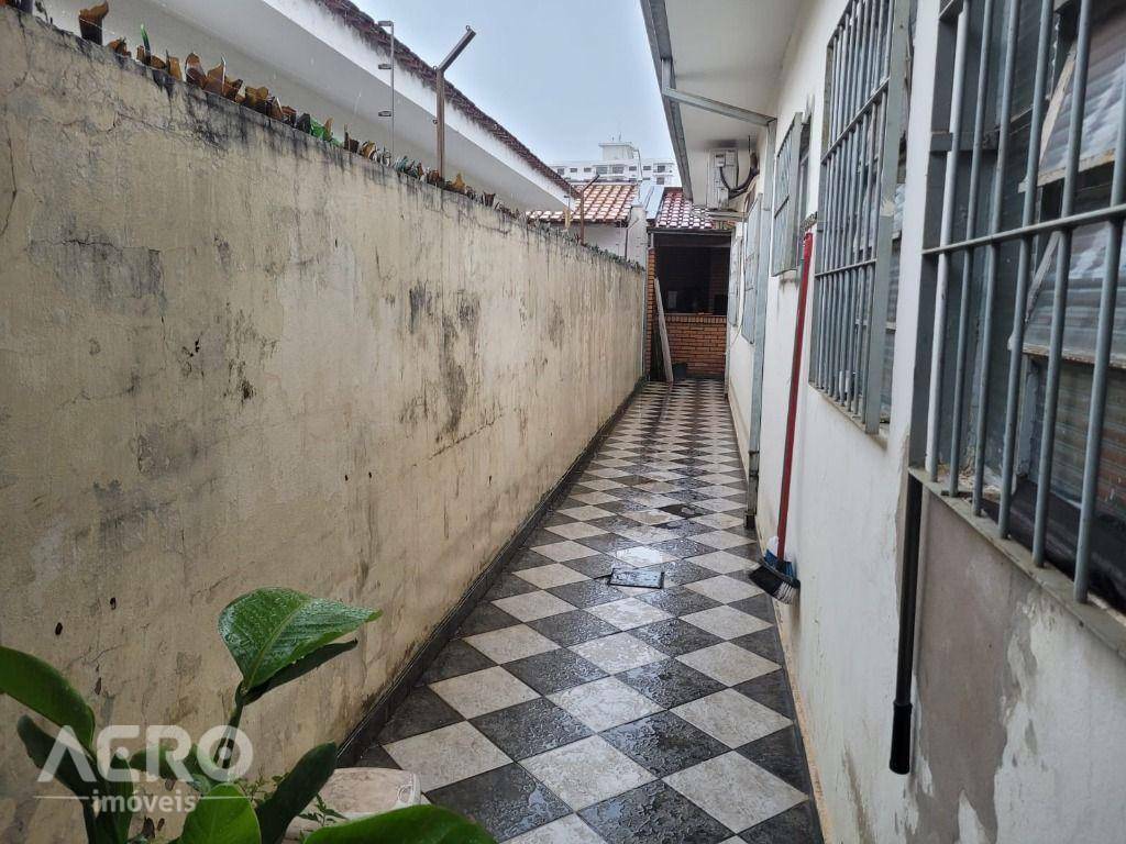 Casa à venda com 3 quartos, 287m² - Foto 16