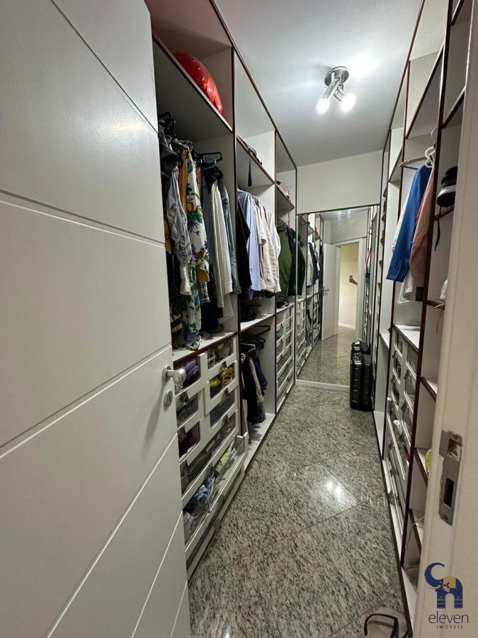 Apartamento para alugar com 4 quartos, 255m² - Foto 20