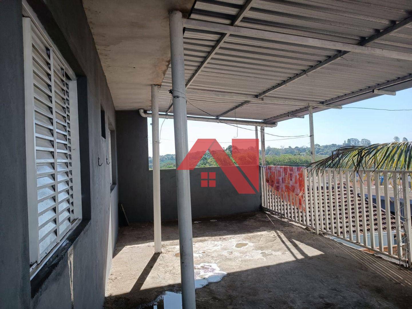 Casa à venda com 3 quartos, 220m² - Foto 2