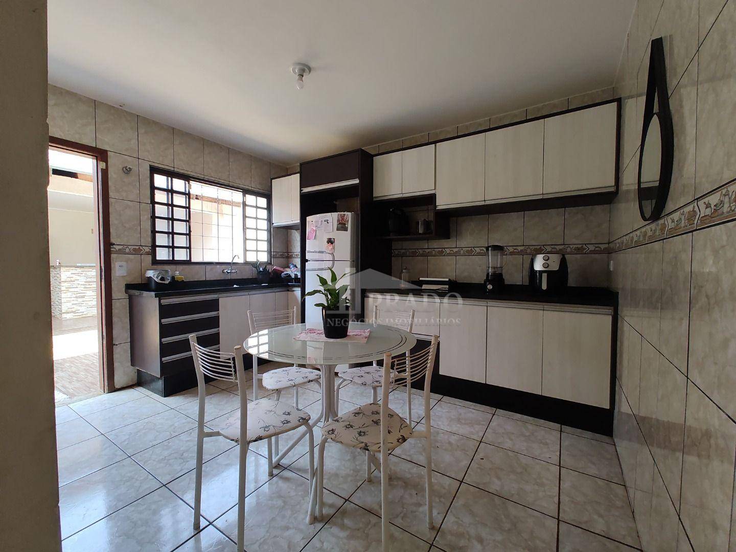 Casa à venda com 3 quartos, 169m² - Foto 10