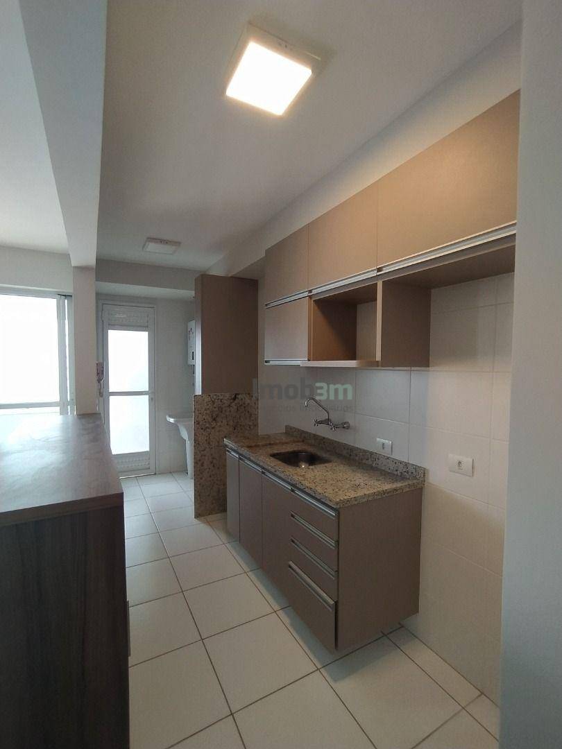 Apartamento à venda com 2 quartos, 77m² - Foto 3