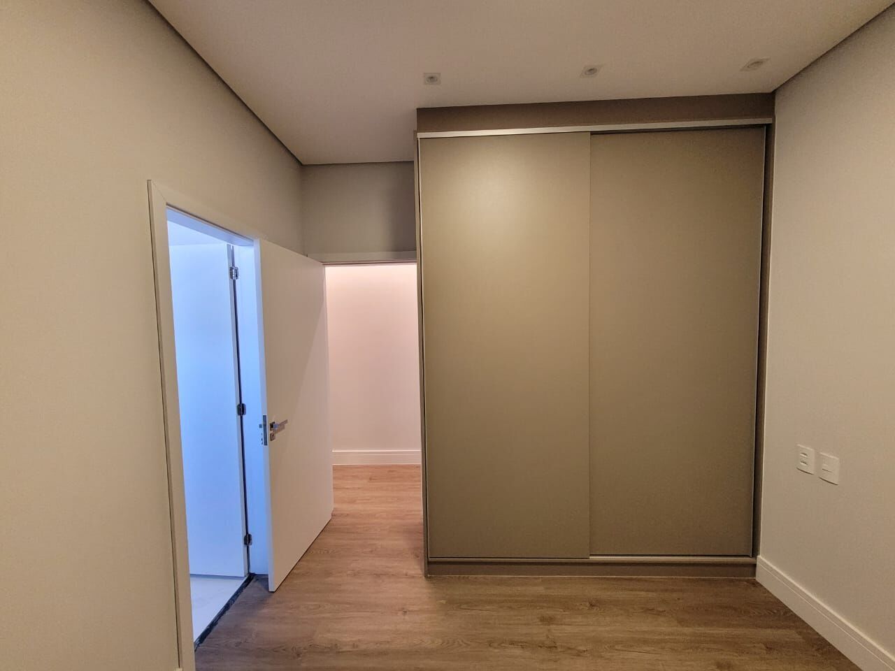 Casa para alugar com 3 quartos, 190m² - Foto 30