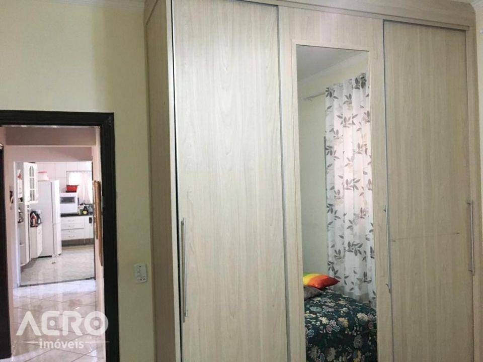 Casa à venda com 3 quartos, 233m² - Foto 19