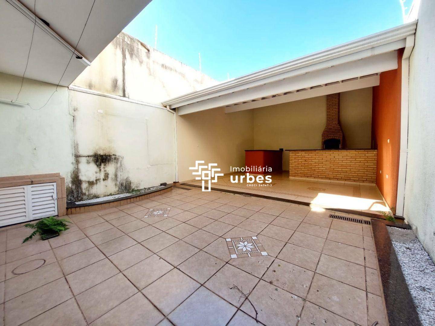Casa para alugar com 3 quartos, 226m² - Foto 8