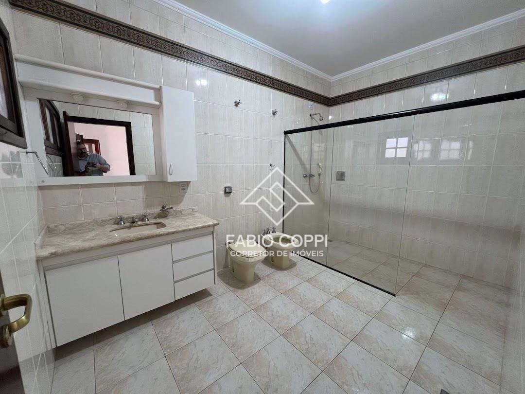 Casa de Condomínio à venda com 3 quartos, 408m² - Foto 4