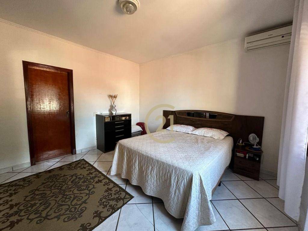 Casa à venda com 3 quartos, 280m² - Foto 12