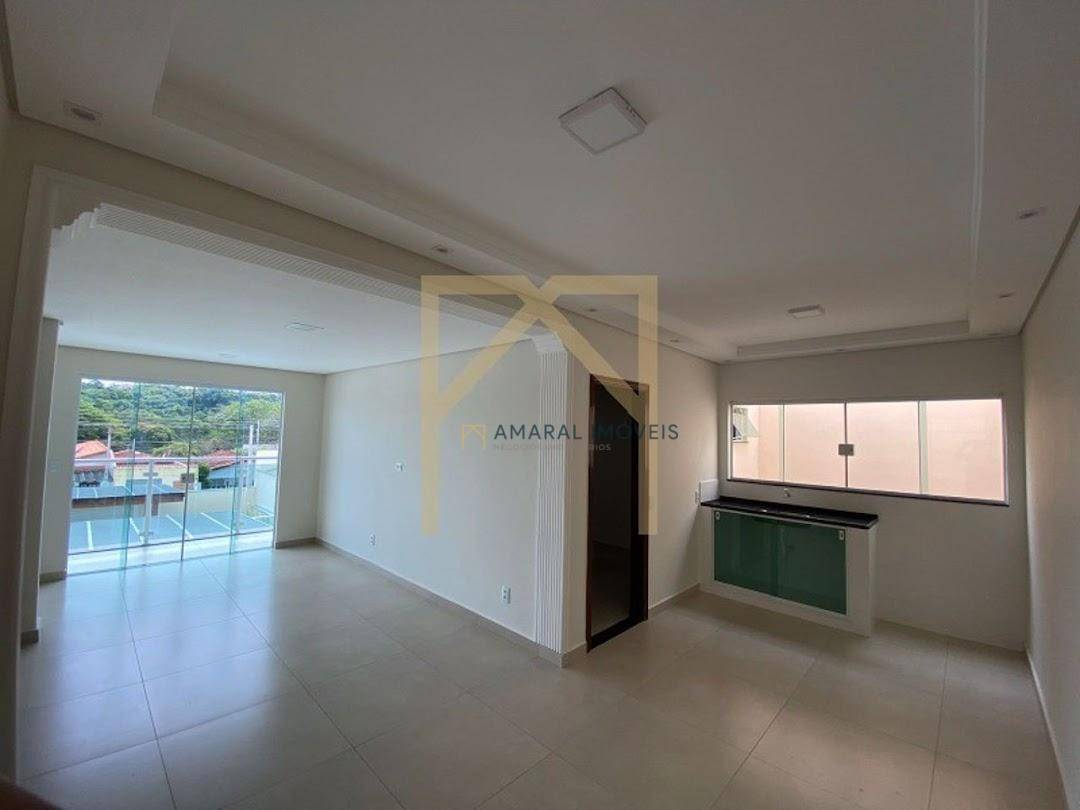 Casa à venda com 3 quartos, 230m² - Foto 11