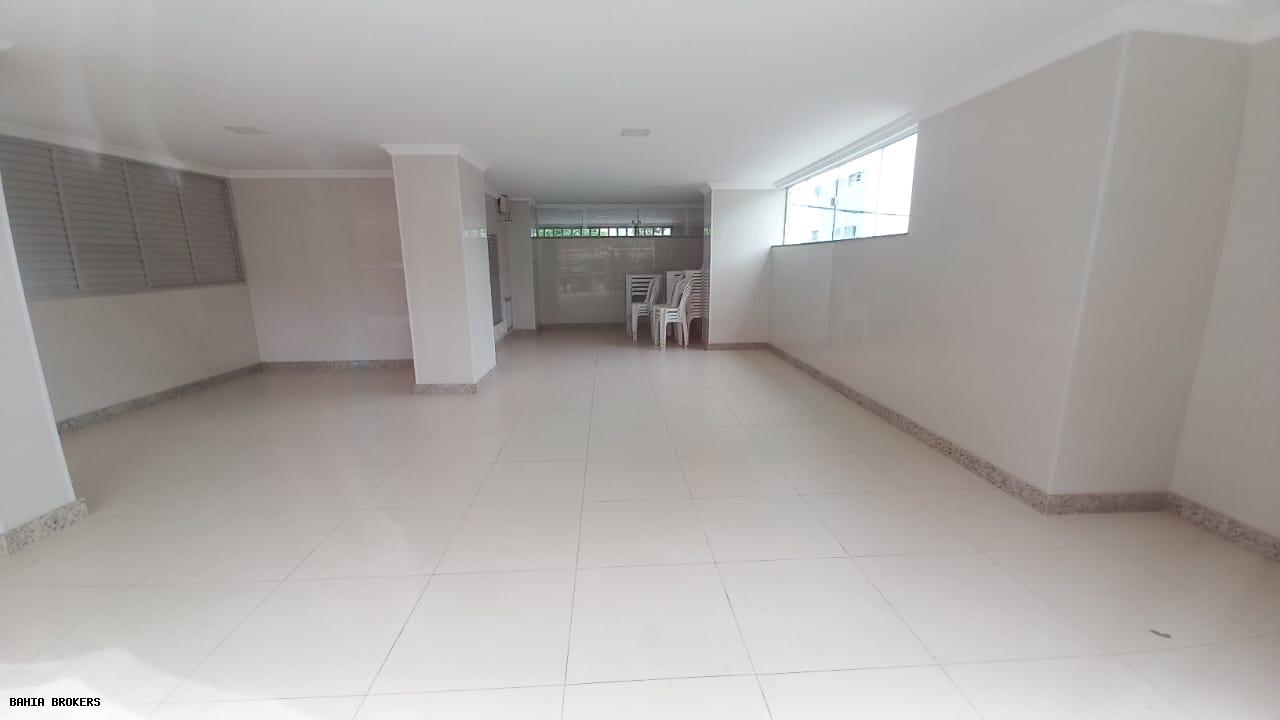 Apartamento à venda com 2 quartos, 70m² - Foto 17