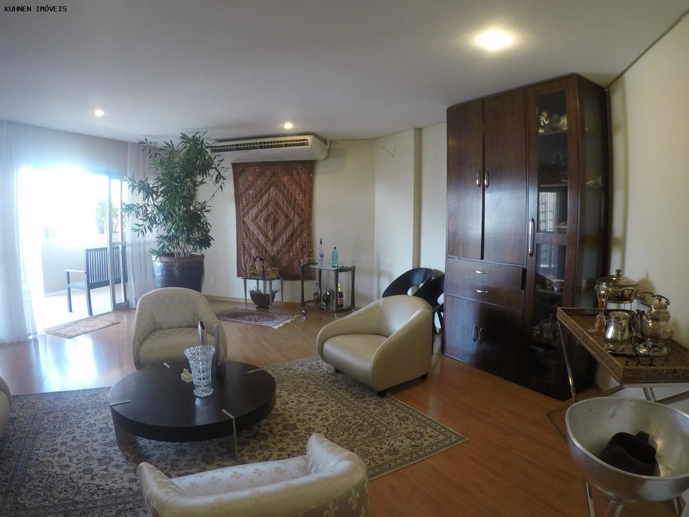 Apartamento à venda com 3 quartos, 260m² - Foto 5