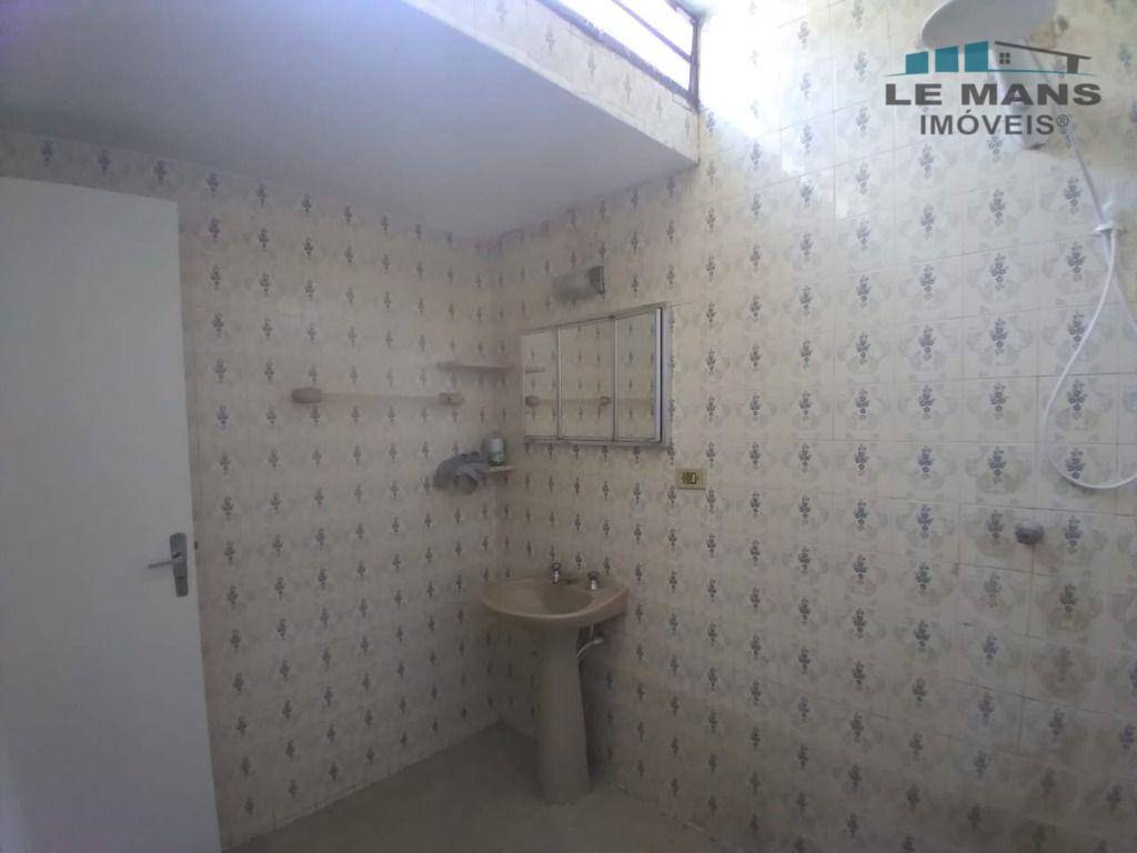 Casa à venda com 3 quartos, 180m² - Foto 15