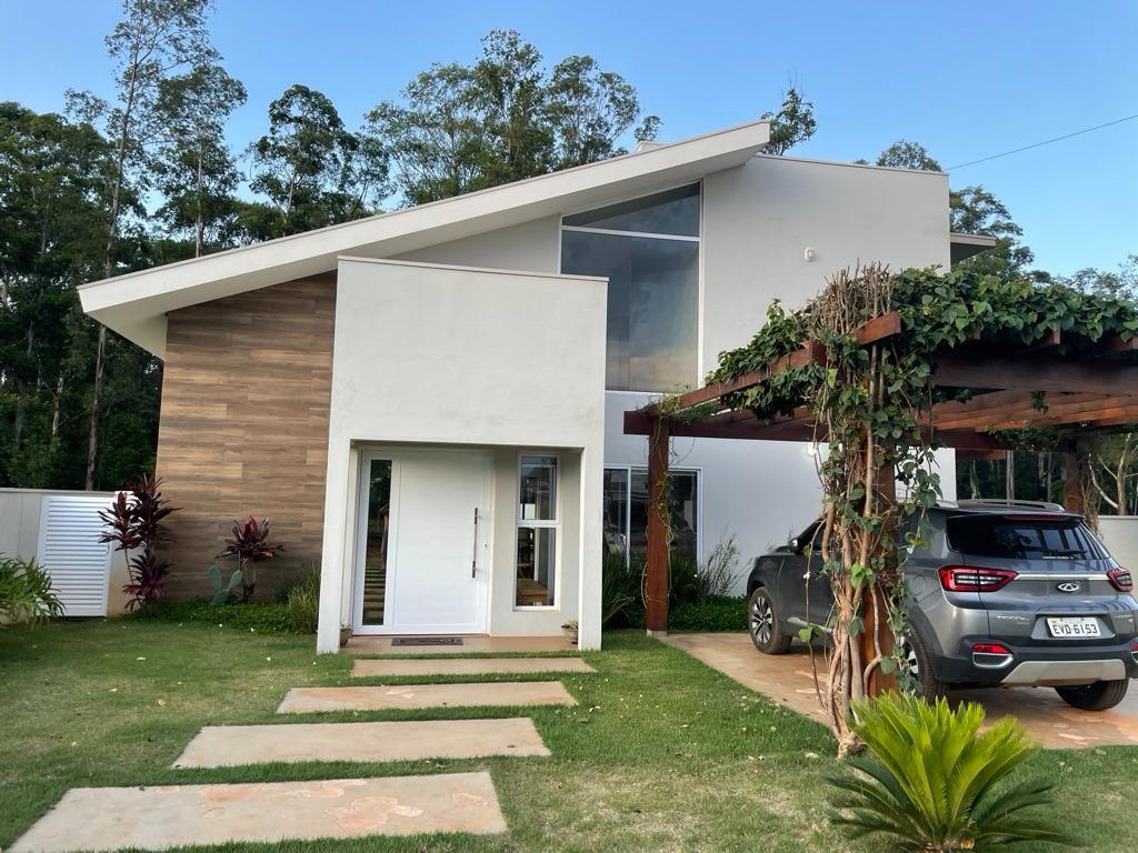 Casa de Condomínio à venda com 4 quartos, 230m² - Foto 1