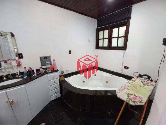 Sobrado à venda com 3 quartos, 185m² - Foto 32