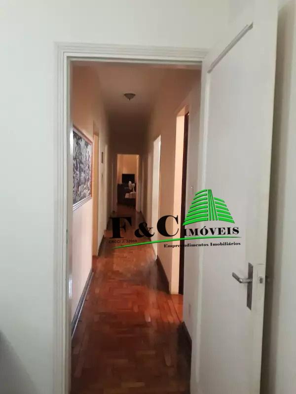 Casa à venda com 3 quartos, 290m² - Foto 7