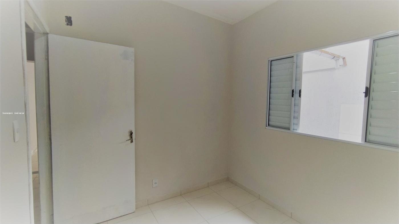 Casa para alugar com 2 quartos, 115m² - Foto 10