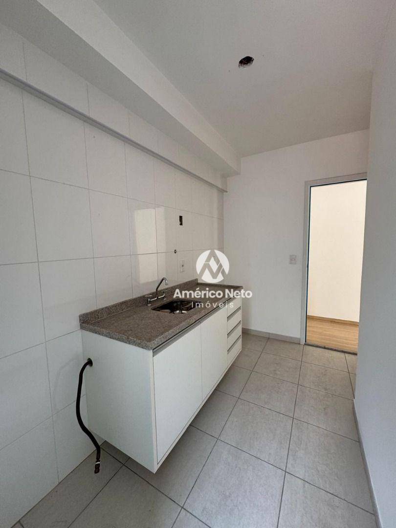 Apartamento à venda com 2 quartos, 67m² - Foto 4